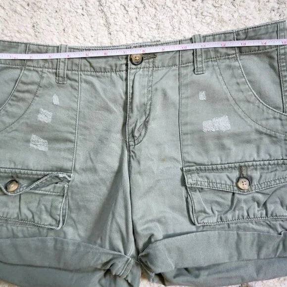 Gap Summer 2010 Olive Green Distressed Cargo Shorts Size 4 vintage 2000s y2k - Picture 10 of 16